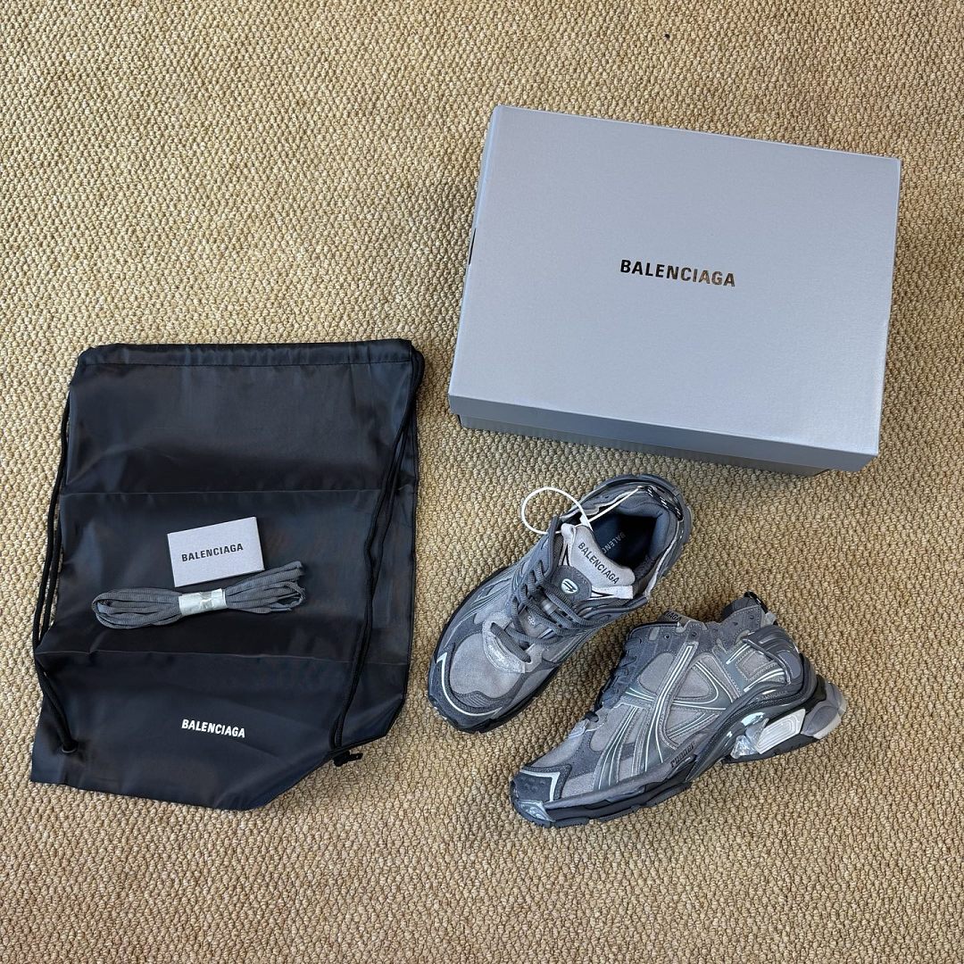 Balenciaga BLCG Runner 7.5 - Image 9