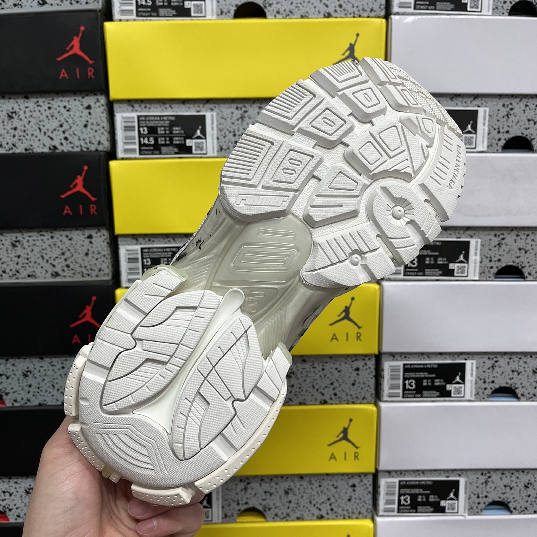 Balenciaga BLCG Runner 7.5 - Image 5