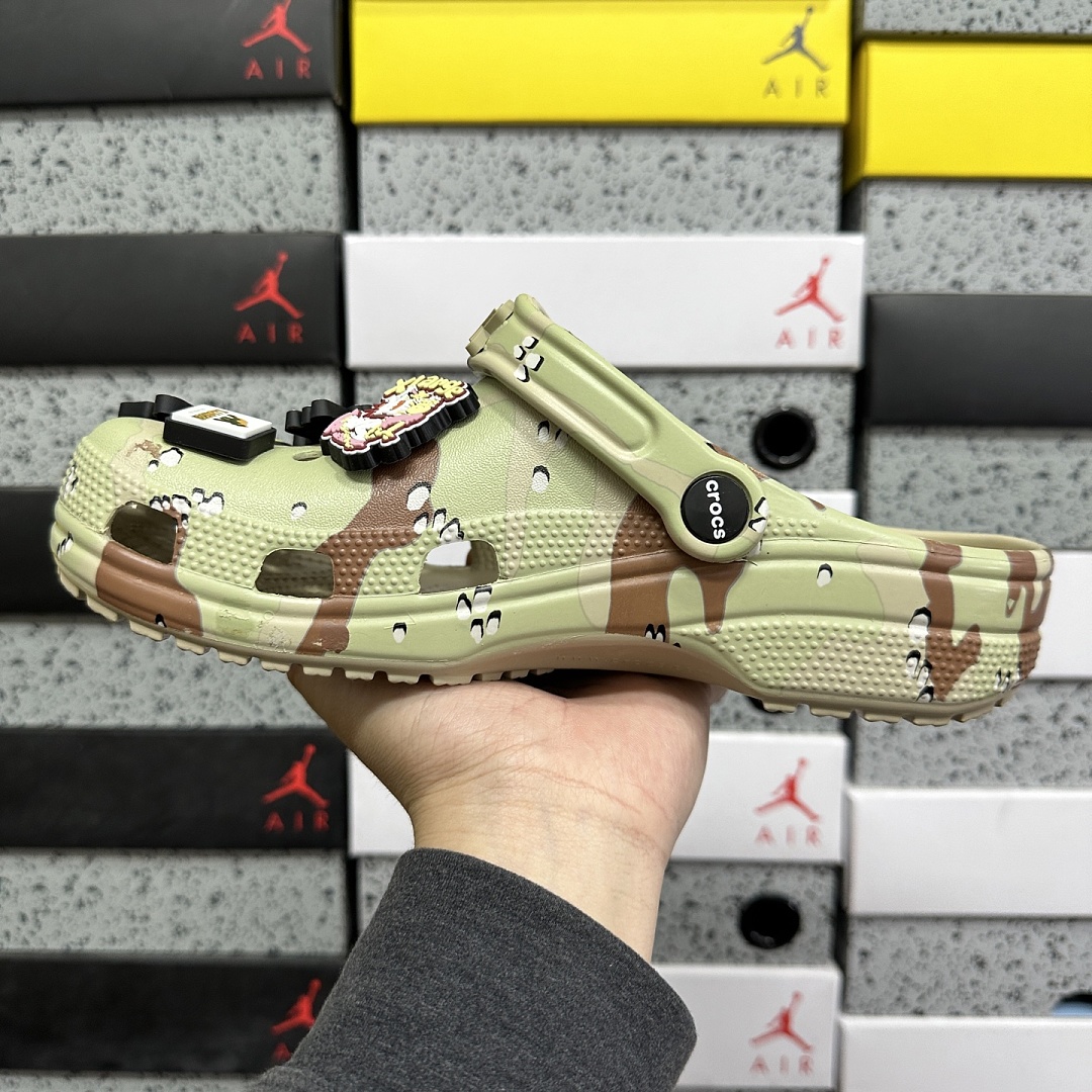 Crocs Classic Clog XLARGE Desert Camo Collab - Image 10