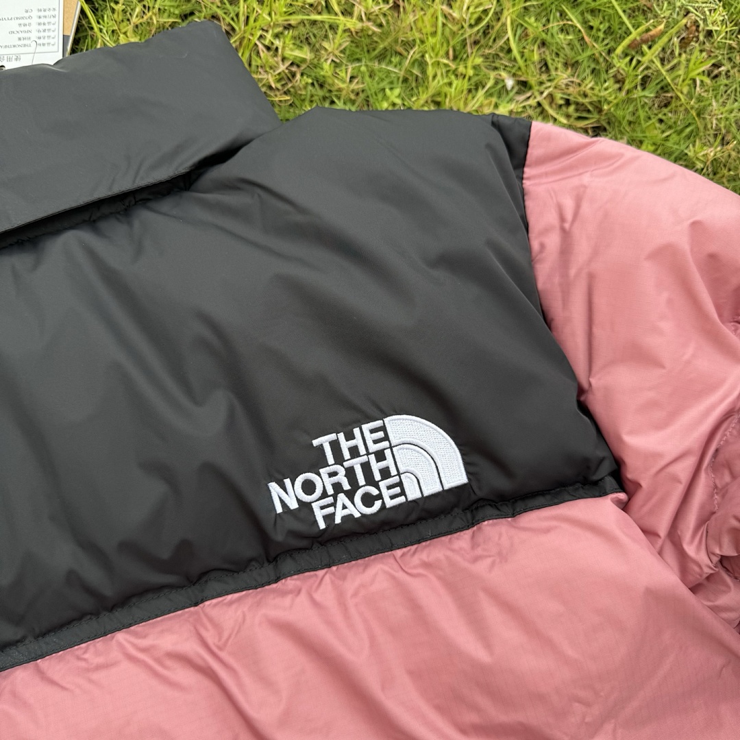 The North Face TNF 1996 Retro Nuptse 700 Fill Packable Jacket - Image 90