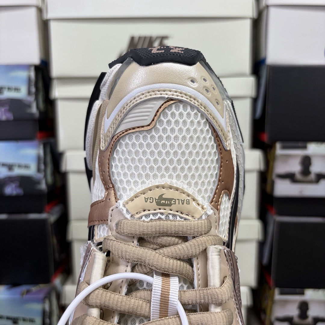Balenciaga BLCG Runner7.0 - Image 79