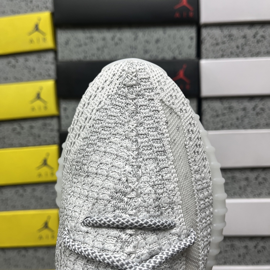 Adidas Yeezy Boost 350 V2 - Image 2