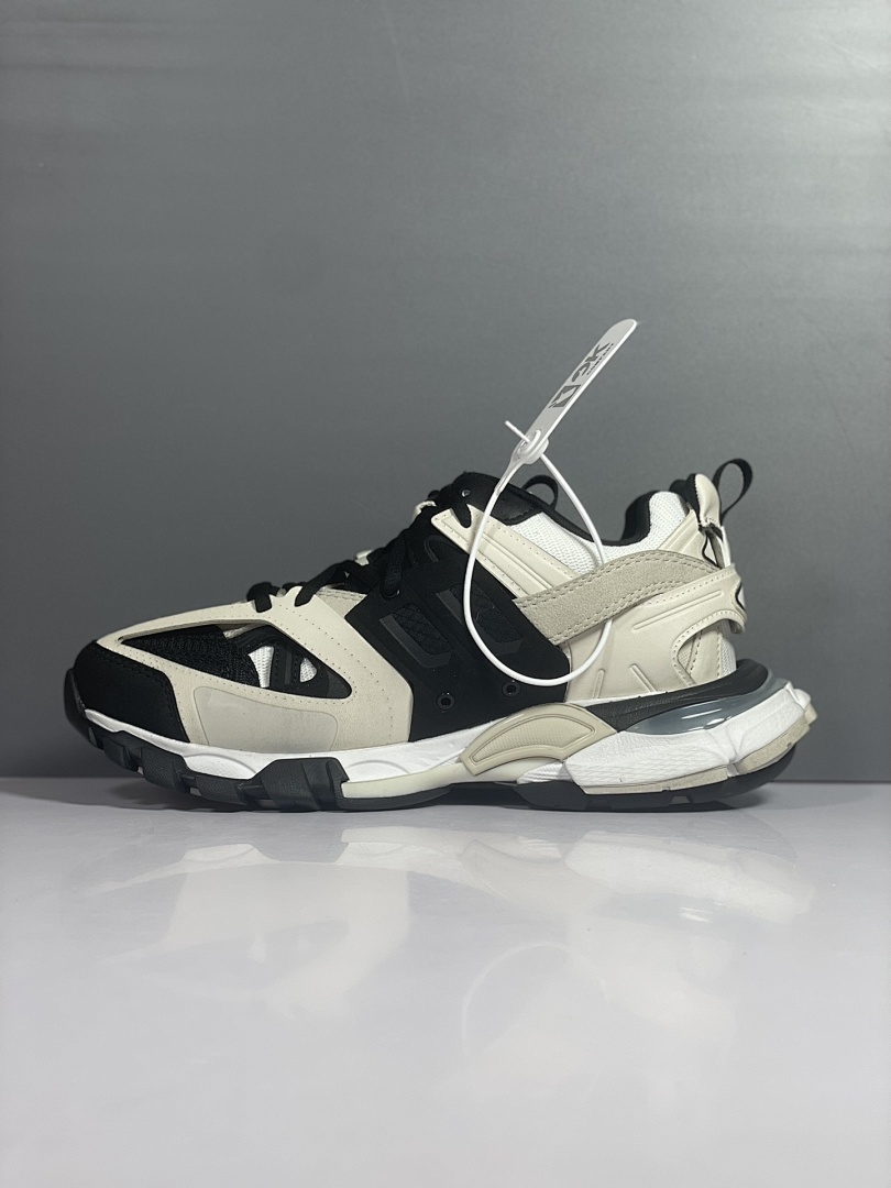 Balenciaga Track - Image 38