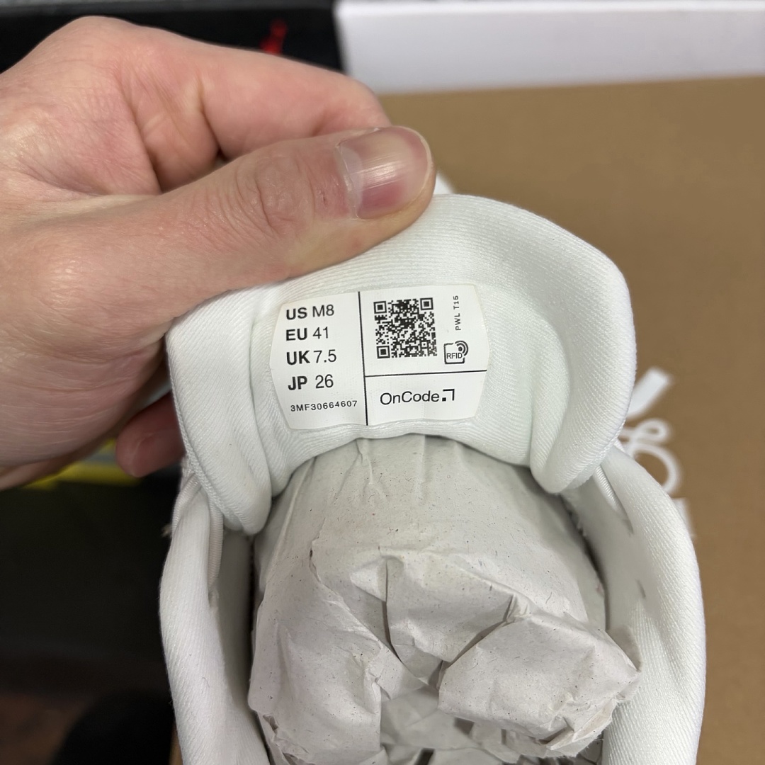 On Running Cloudsolo LOEWE (White Light Grey) - Image 10