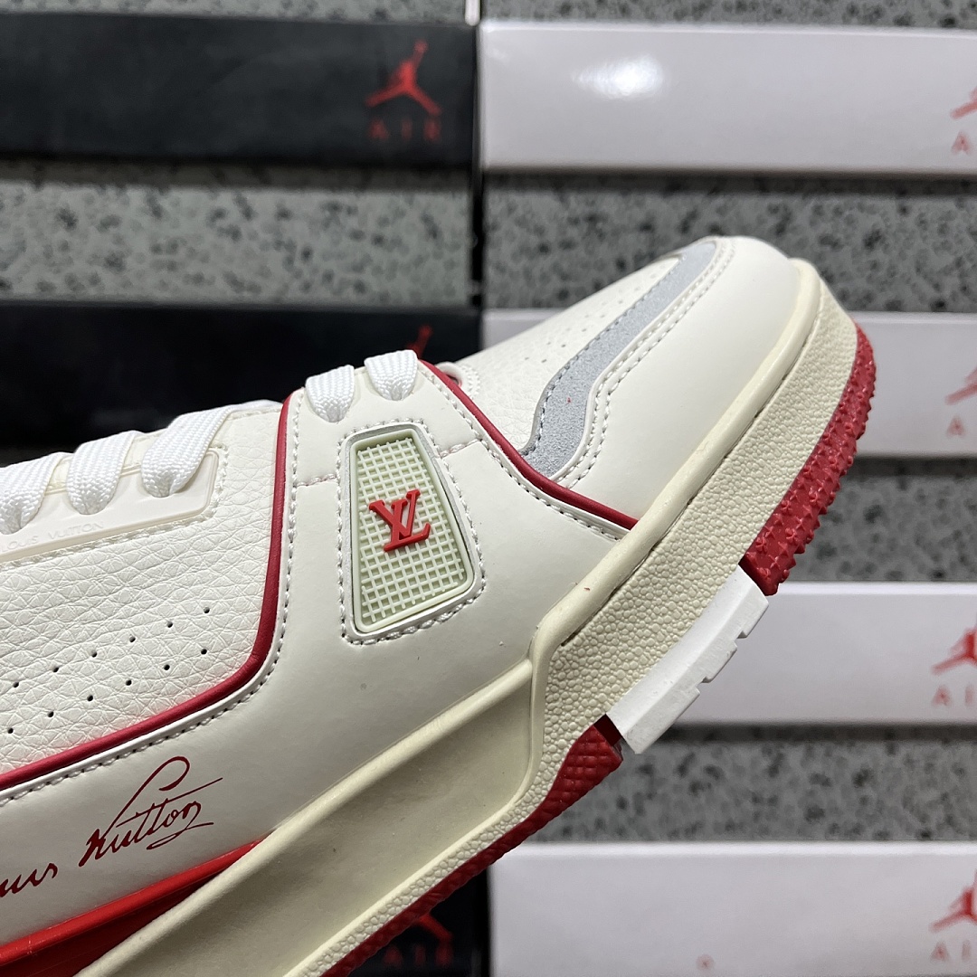 Louis Vuitton Trainer V2-11 - Image 5