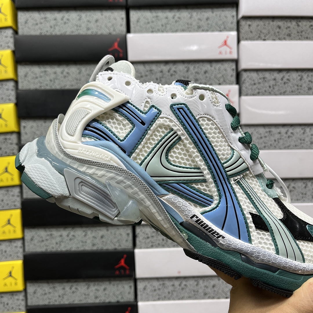 Balenciaga BLCG Runner 7.5 - Image 2