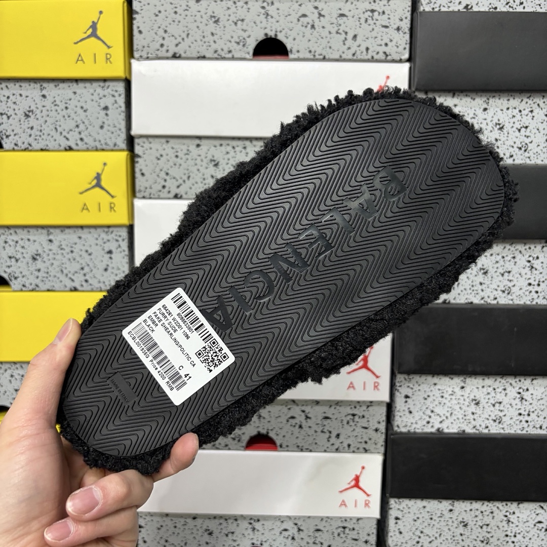 Balenciaga BLCG Furry Slide (Black) - Image 8