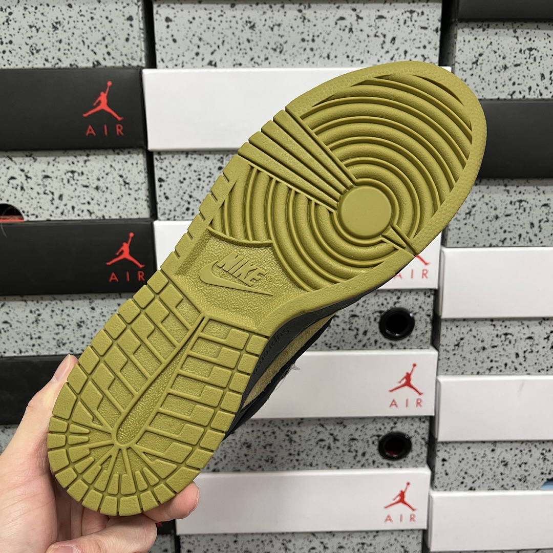 Nike SB Dunk Low Supreme Camper (Green 94) - Image 3