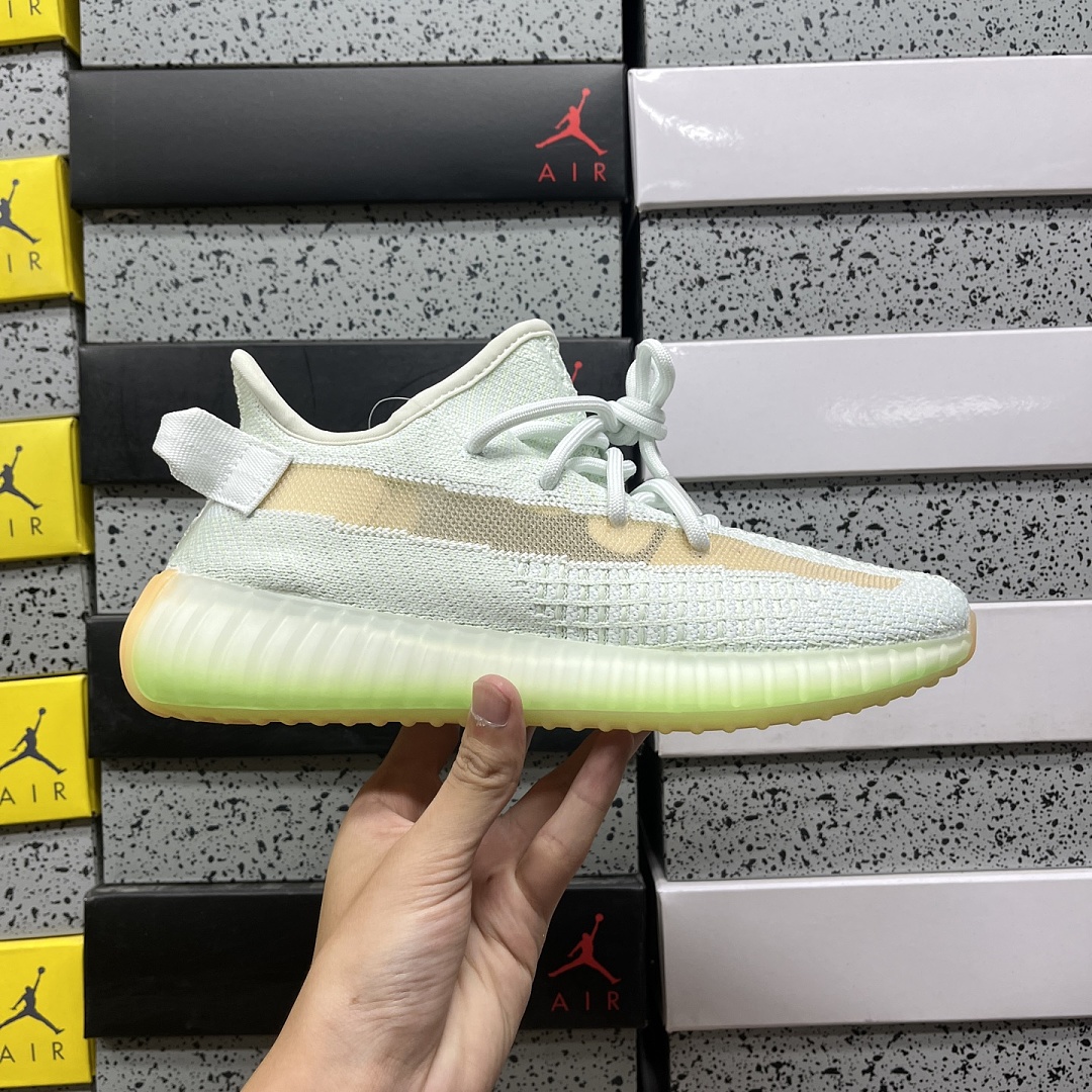 Adidas Yeezy Boost 350 V2 - Image 4