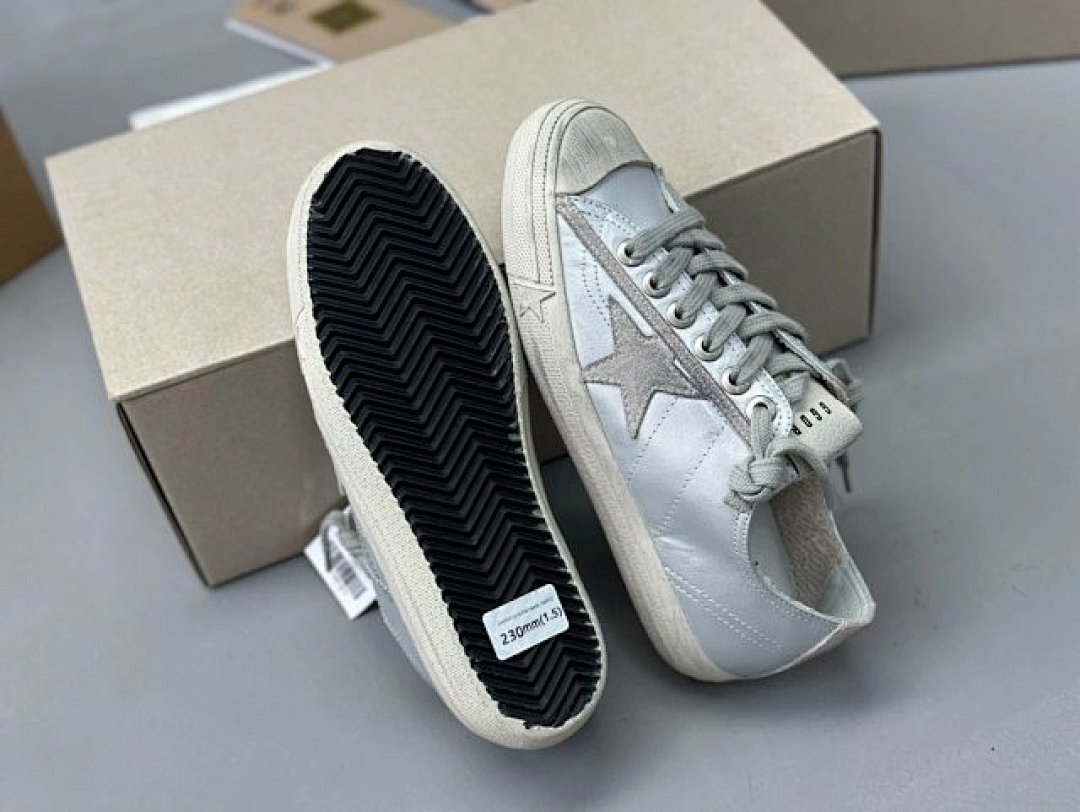 Golden Goose Deluxe Brand - Image 8