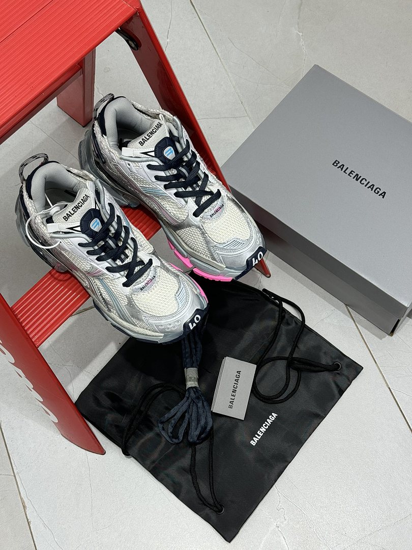 Balenciaga BLCG Runner 7.5 - Image 8
