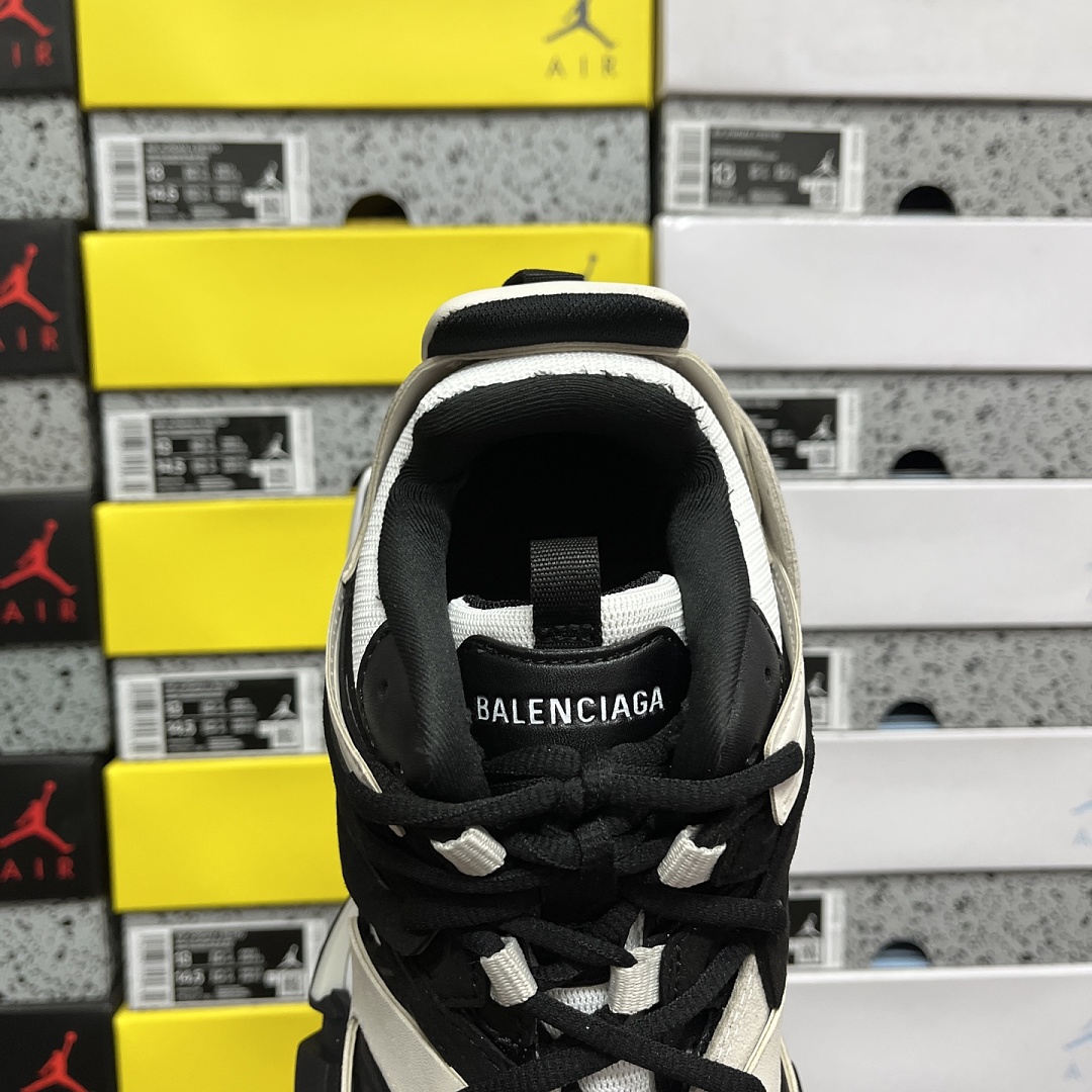 Balenciaga BLCG Track 3.0 - Image 9