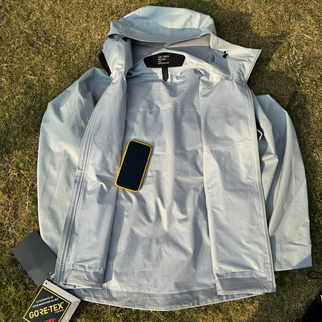 Arc'teryx Beta LT Jacket Pixel (Gray) - Image 13