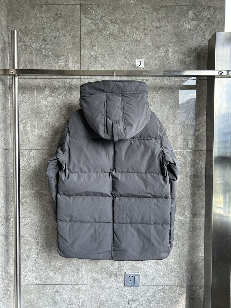 Canada Goose Macmillan Parka Jacket - Image 66
