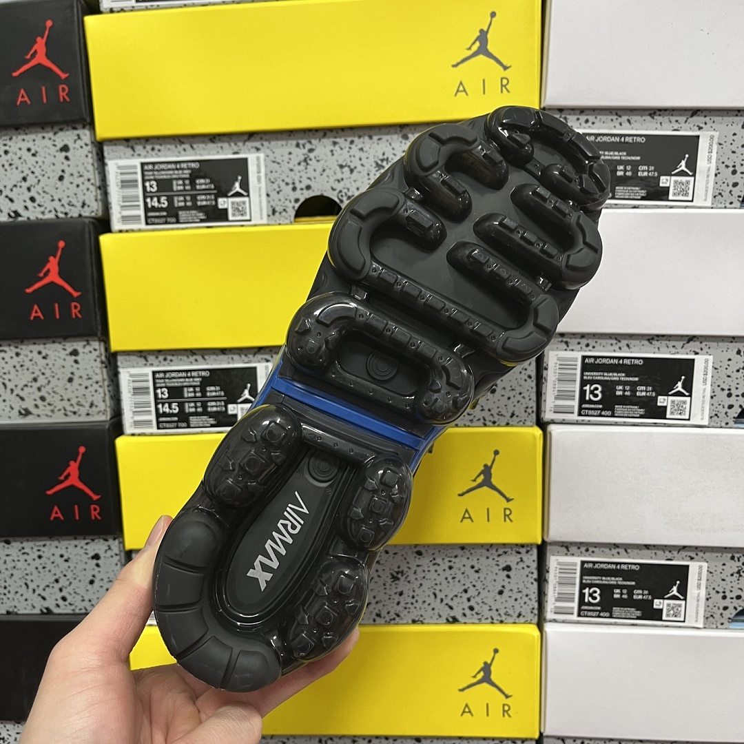 Nike Air VaporMax Plus Black Team Red Hyper Violet - Image 9