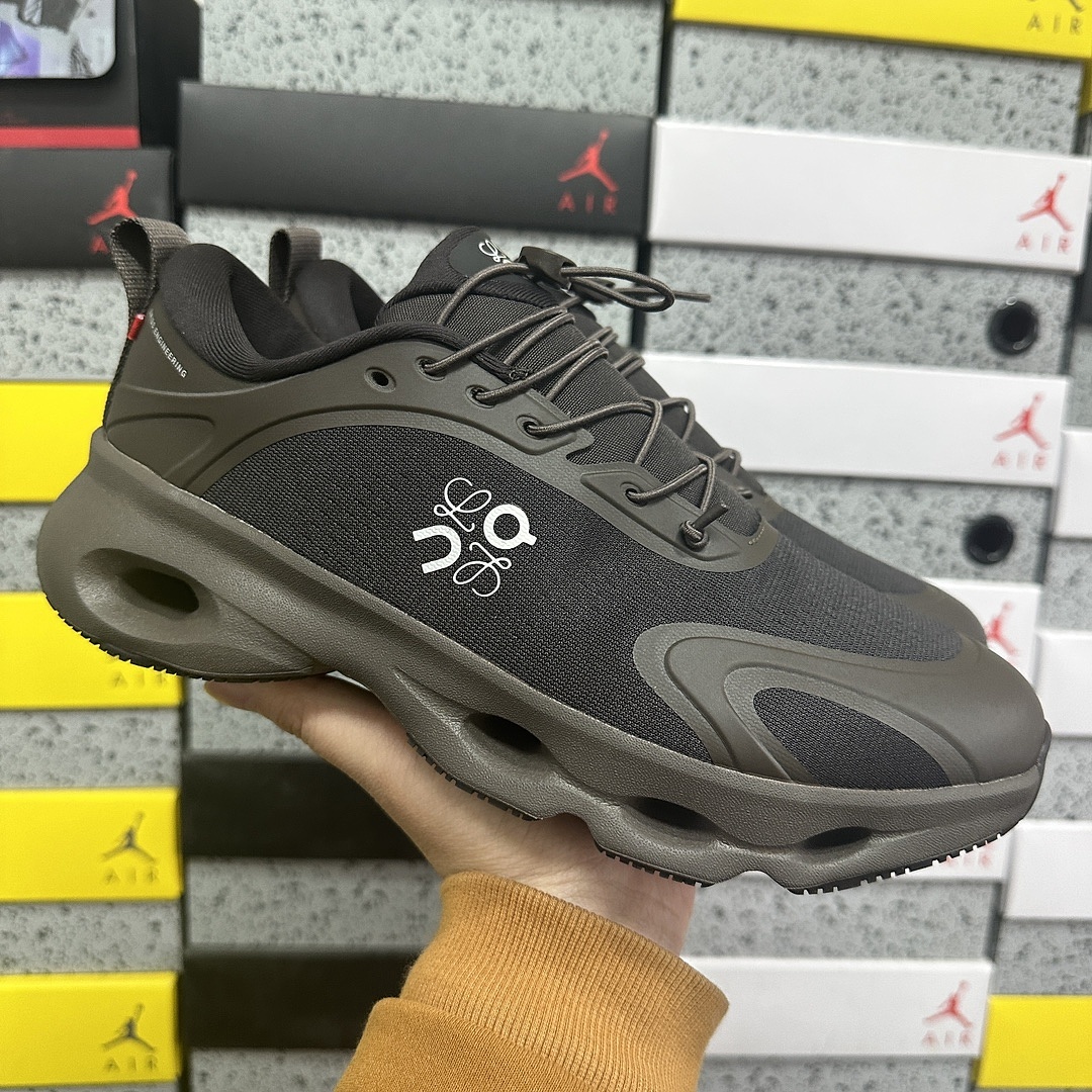 On Running Cloudsolo LOEWE (Dark Brown Black) - Image 11
