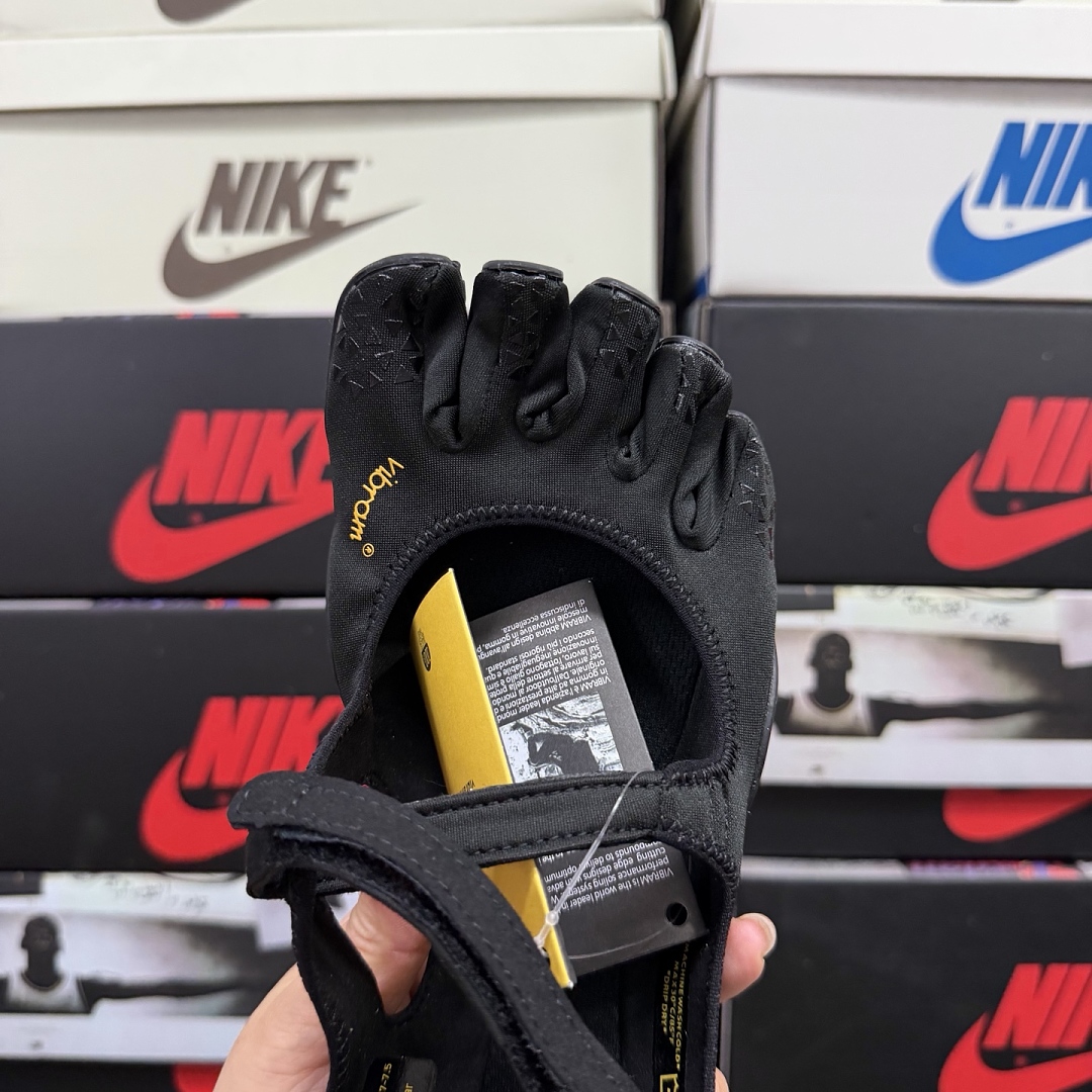 Suicoke Finger Chukka Boot - Image 8