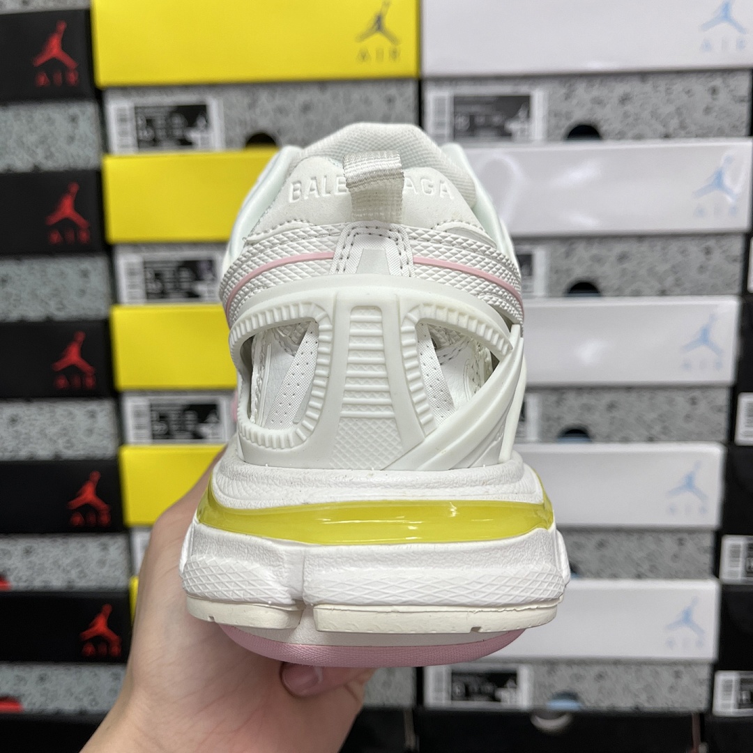 Balenciaga Track 2.0 - Image 18