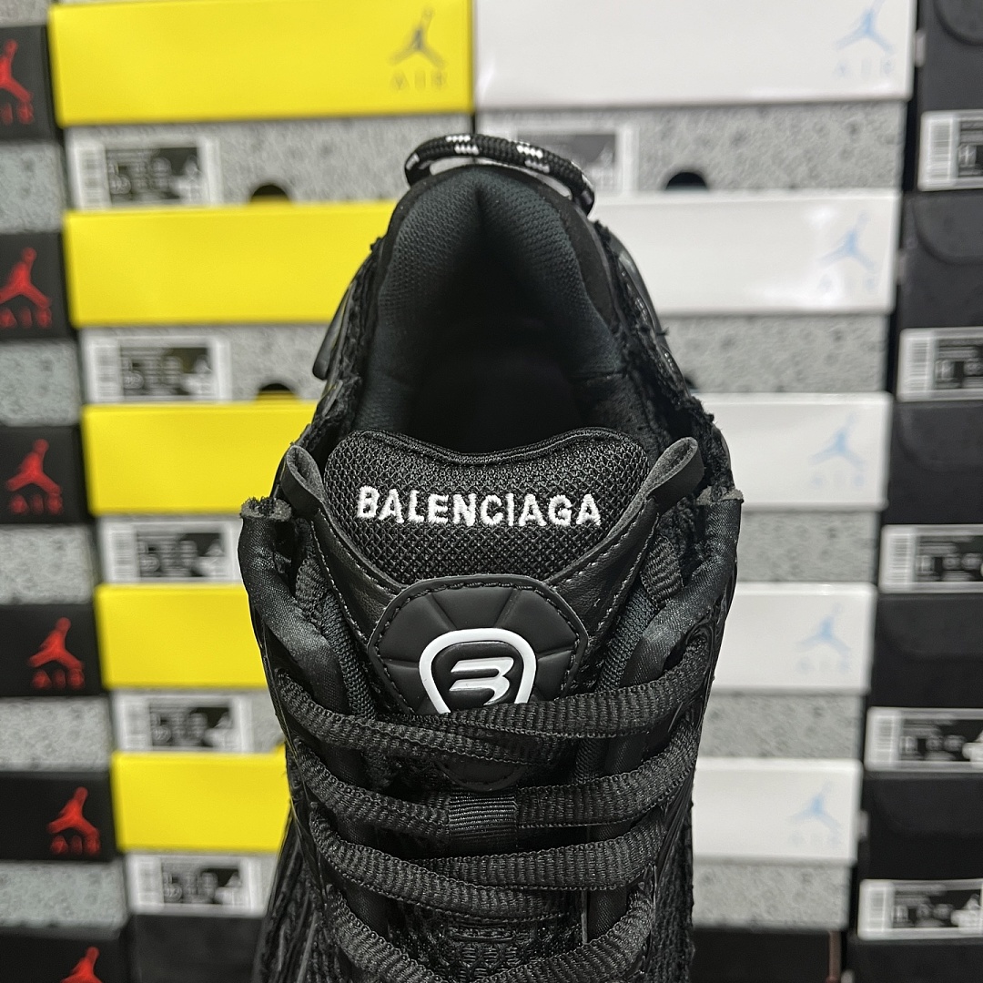Balenciaga BLCG Runner 7.5 - Image 2