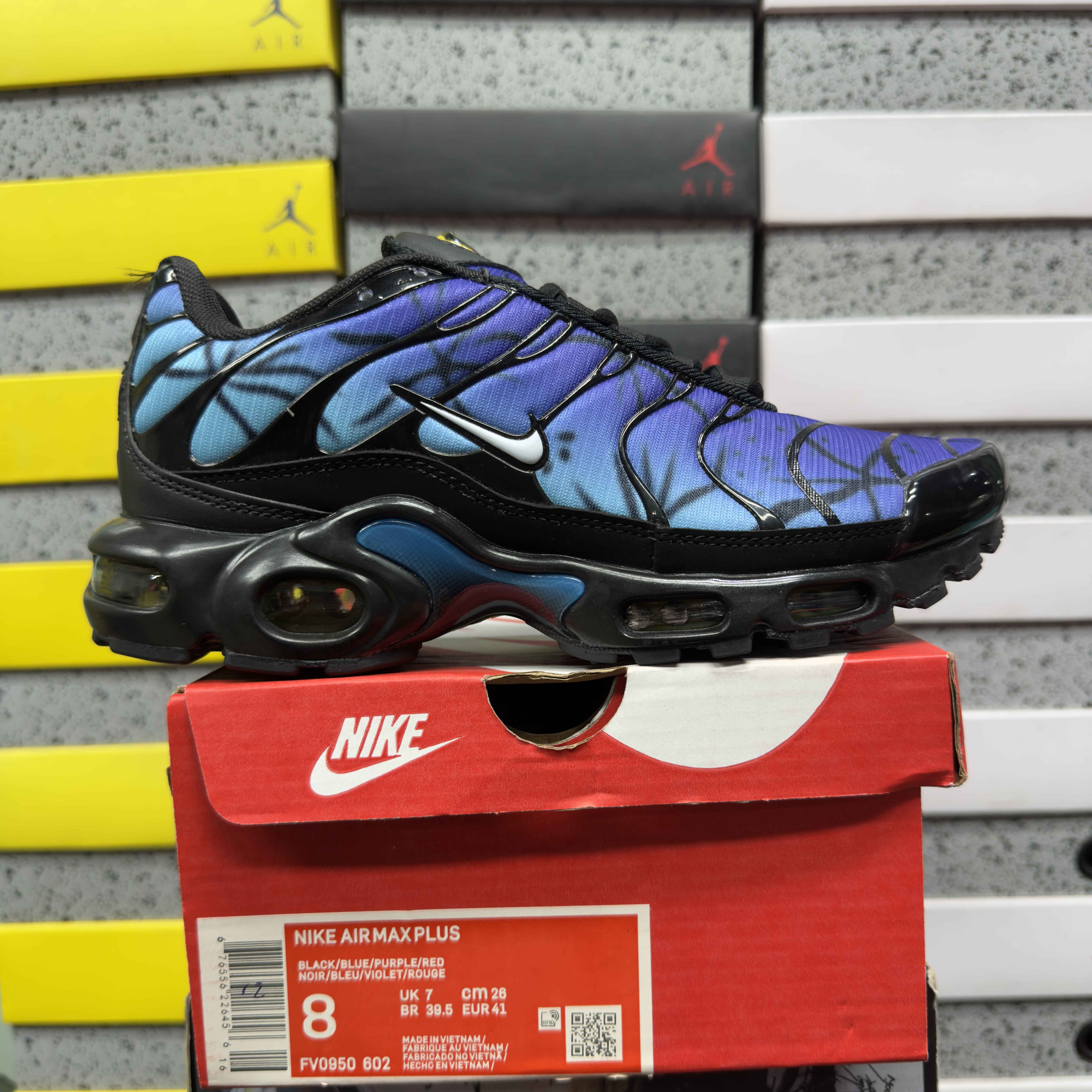 Nike Air Max Plus - Image 10