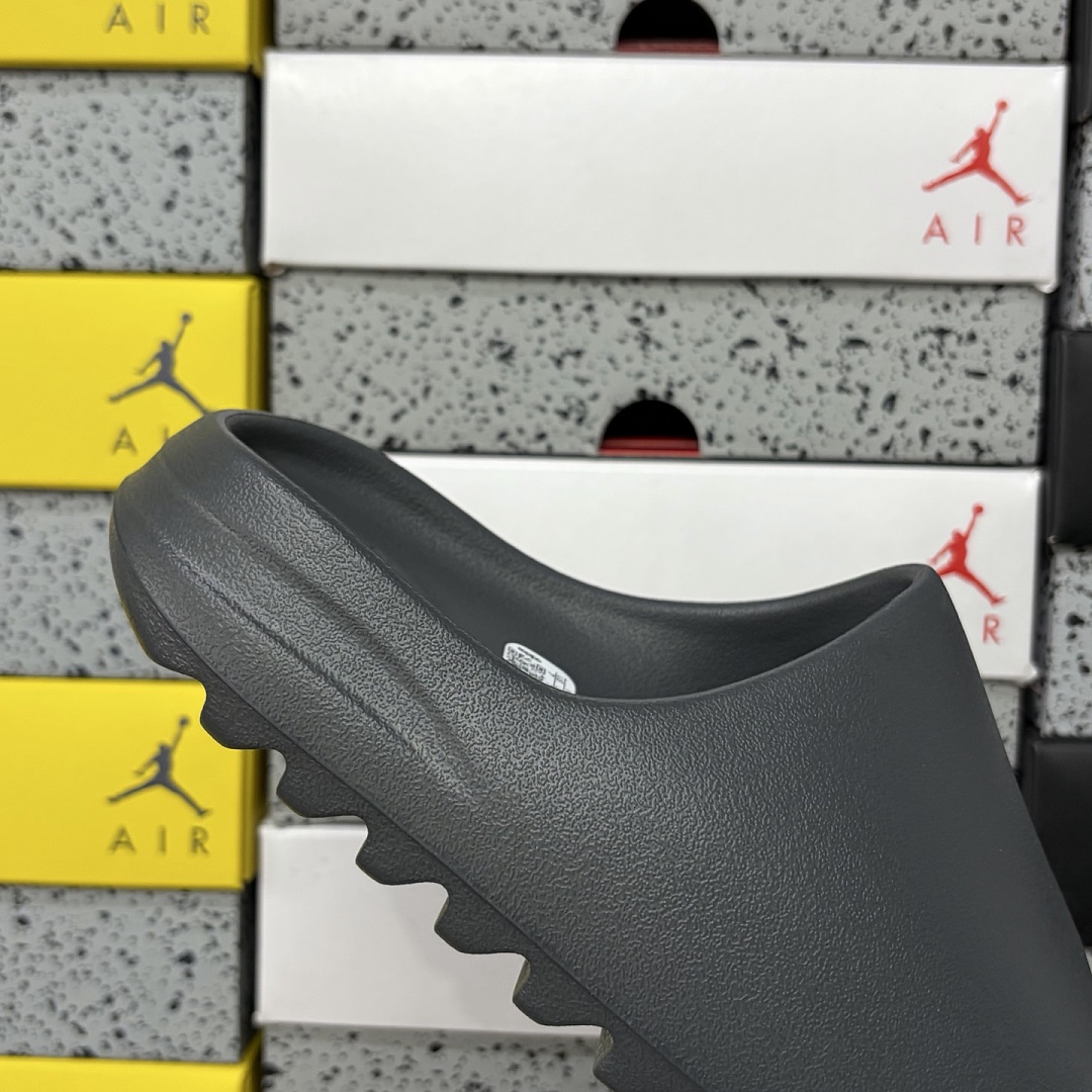 Adidas Yeezy Slide Slate Grey Slides (Matte) - Image 9