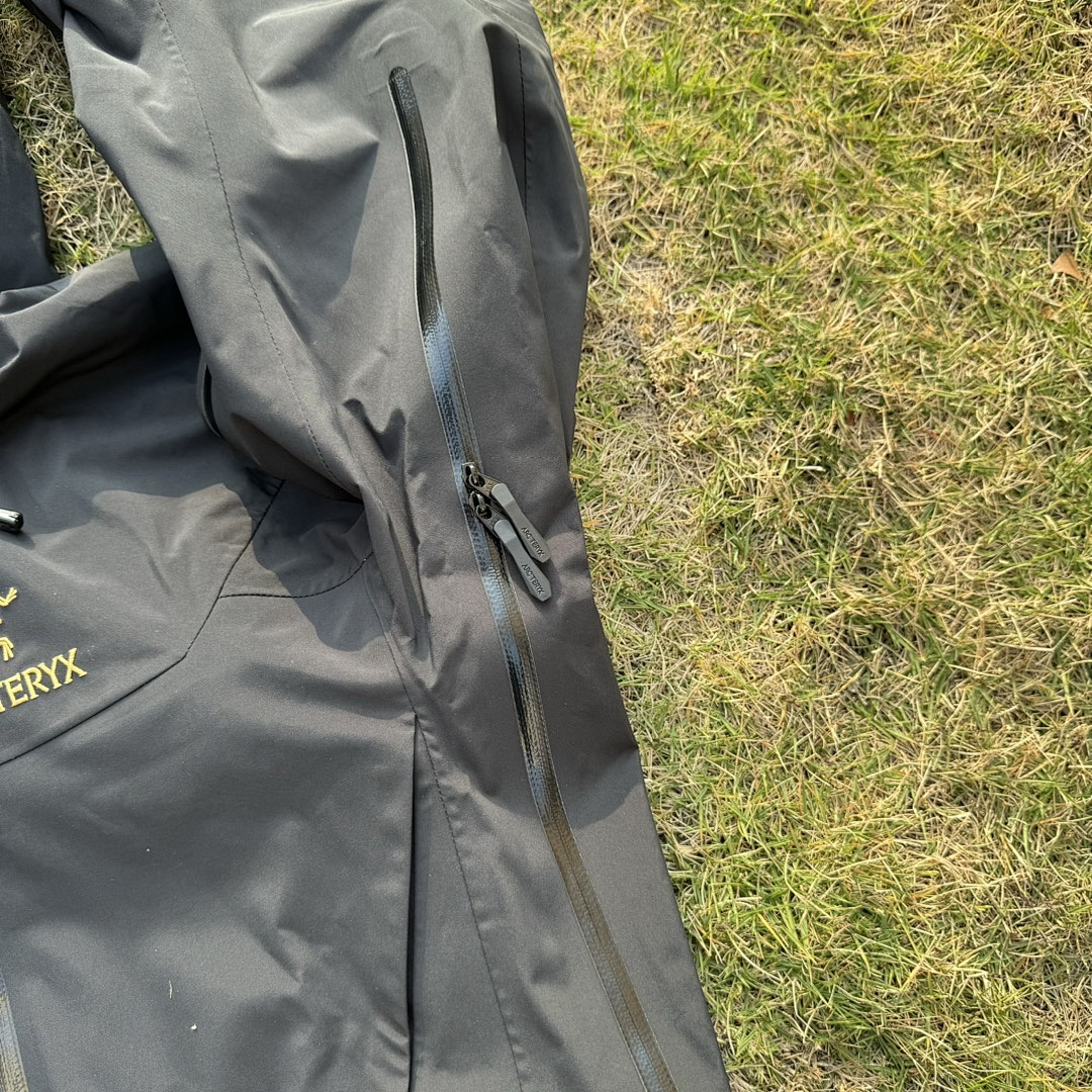 Arc'teryx Alpha Jacket 6 24K Gen (Black SV) - Image 26