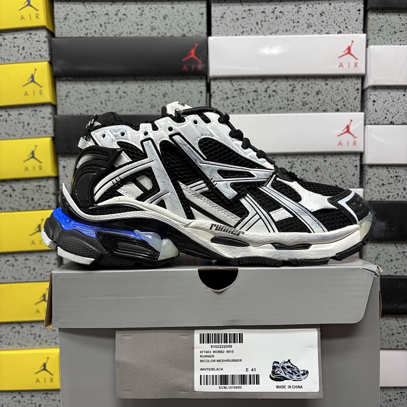 Balenciaga Runner LED 7 Gen