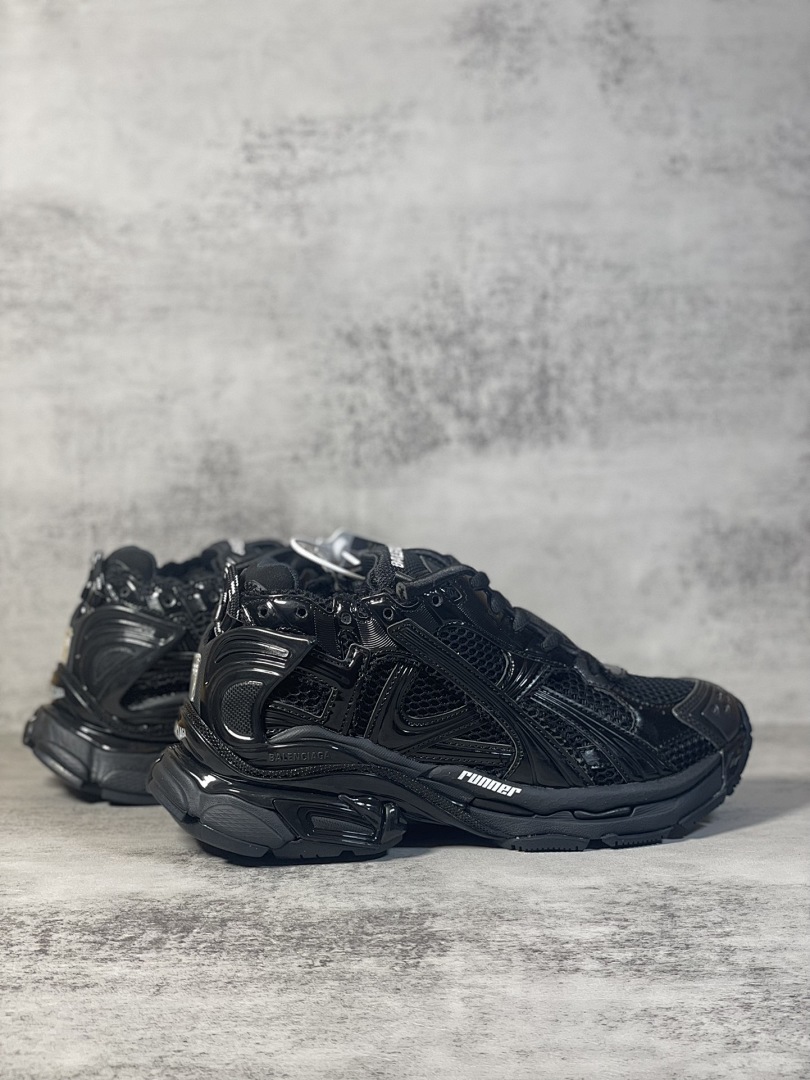 Balenciaga Runner 7.5 - Image 63
