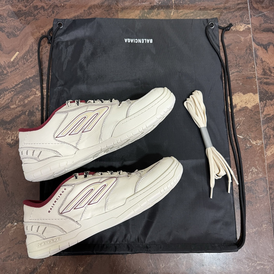 Balenciaga Hamptons Sneakers - Image 10