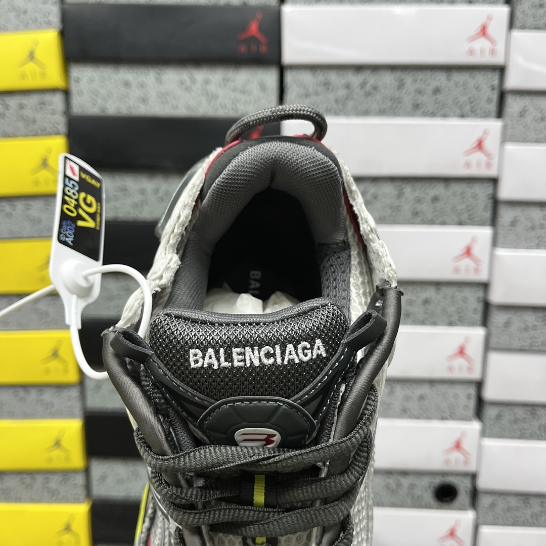 Balenciaga BLCG Runner - Image 43