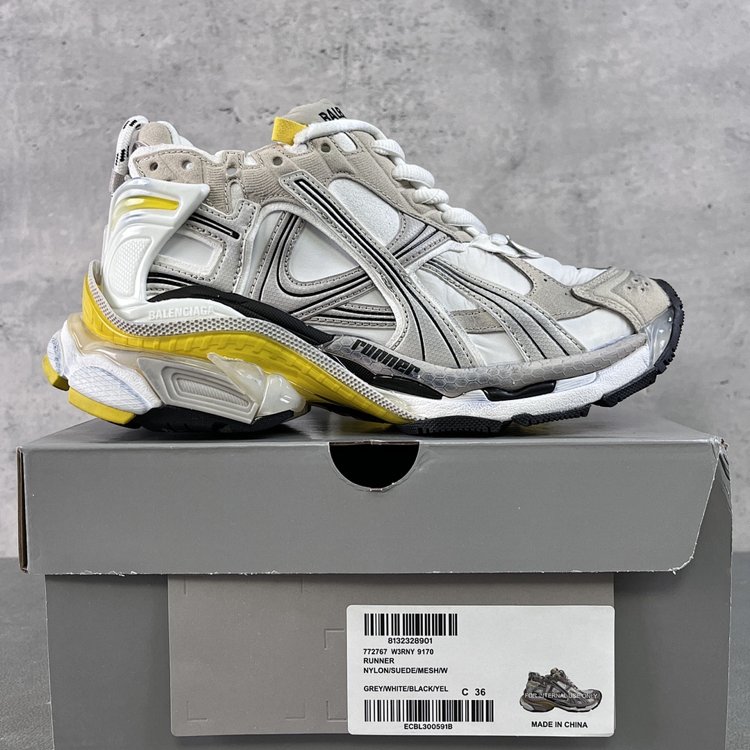 Balenciaga Runner 7.5 - Image 112
