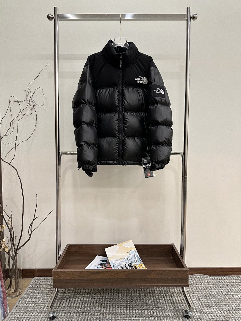 Chanel The North Face White Label Novelty Nuptse Down Jacket (Asia Sizing) - Image 8