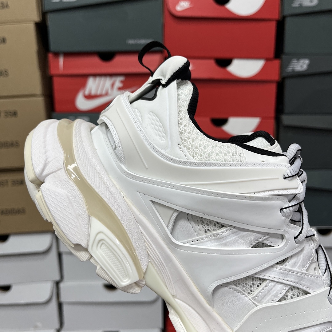 Balenciaga BLCG Track - Image 9