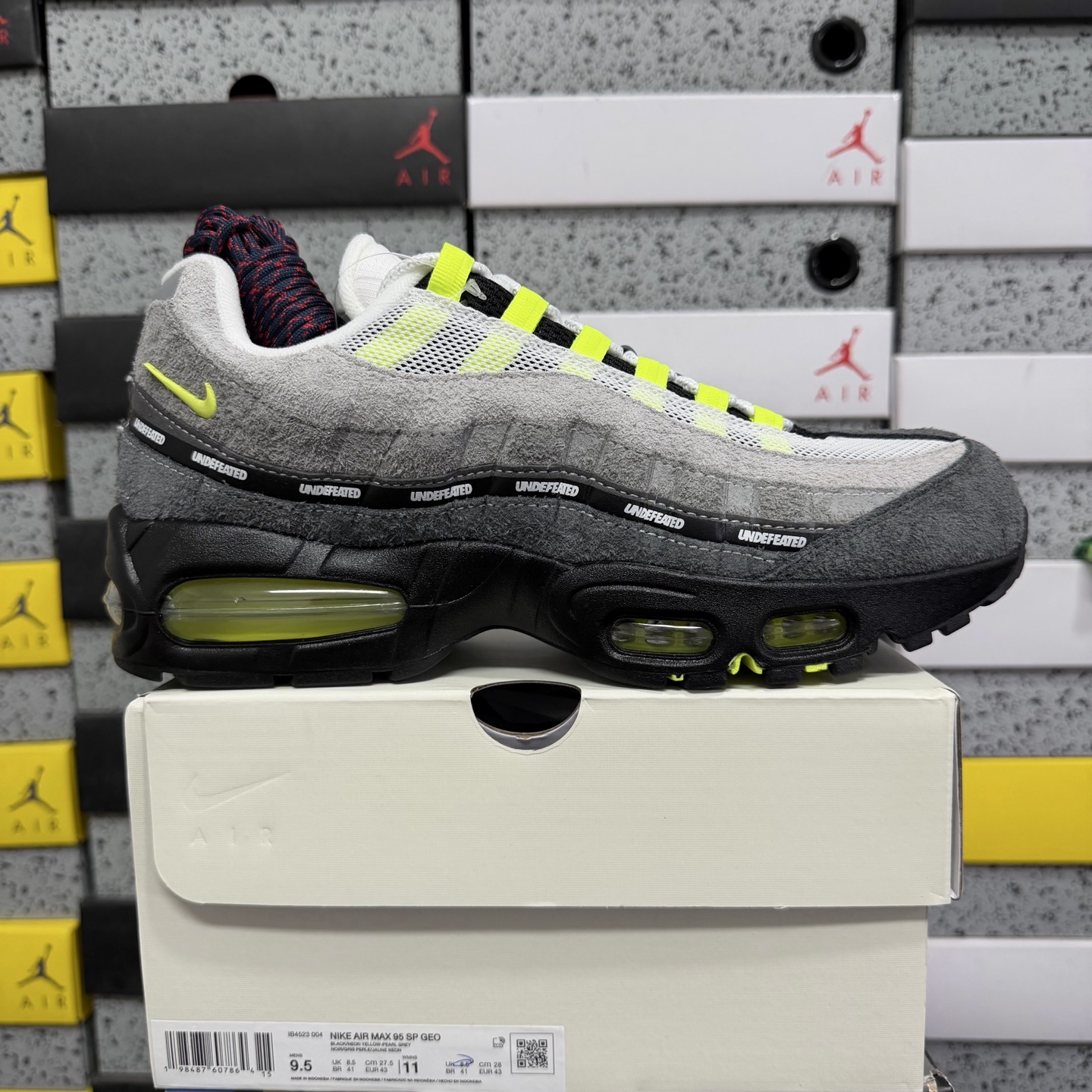 Nike Air Max 95 SP Undefeated Geo NYC Neon IB4523-004 - Image 11