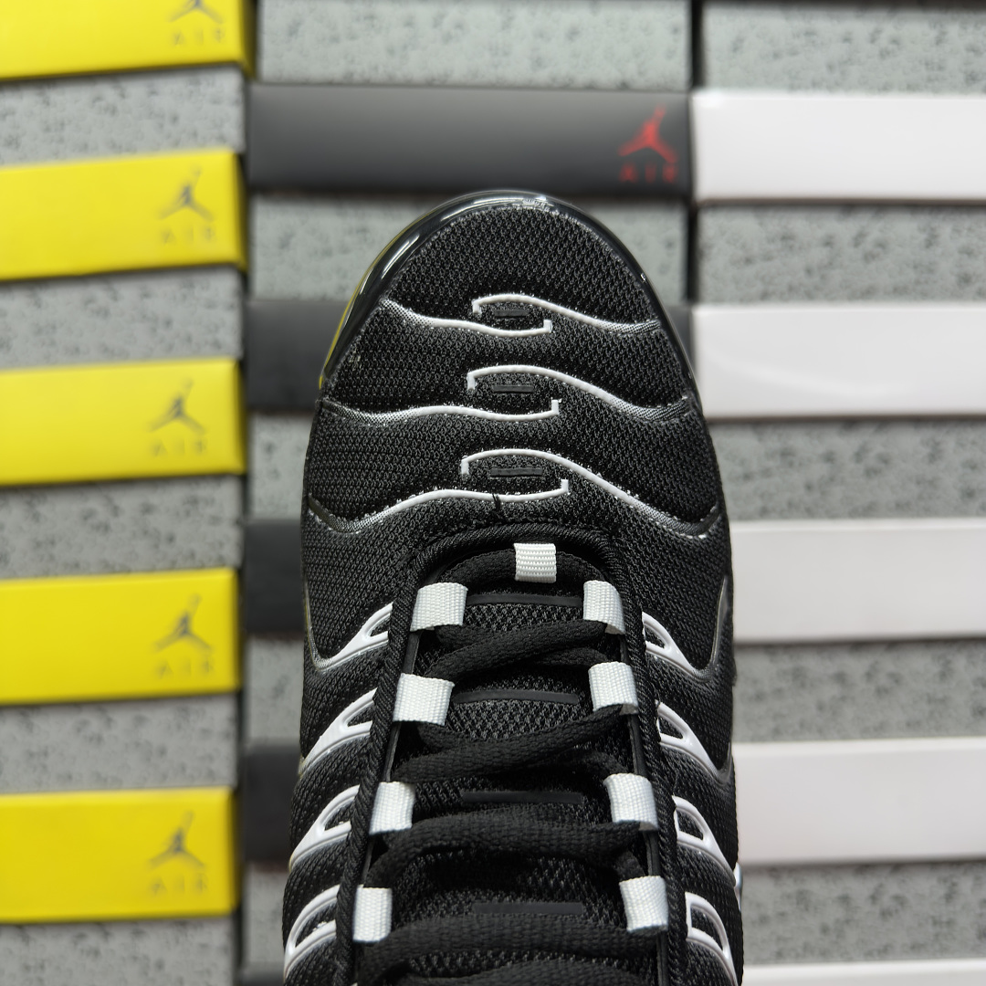 Nike Air Max Plus - Image 2