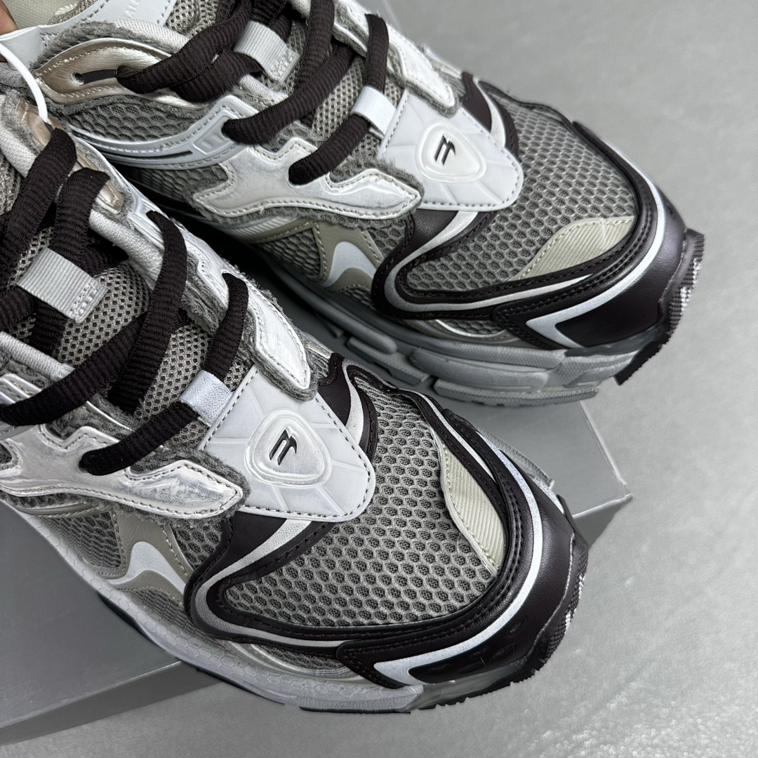 Balenciaga Runner 2.0 - Image 54