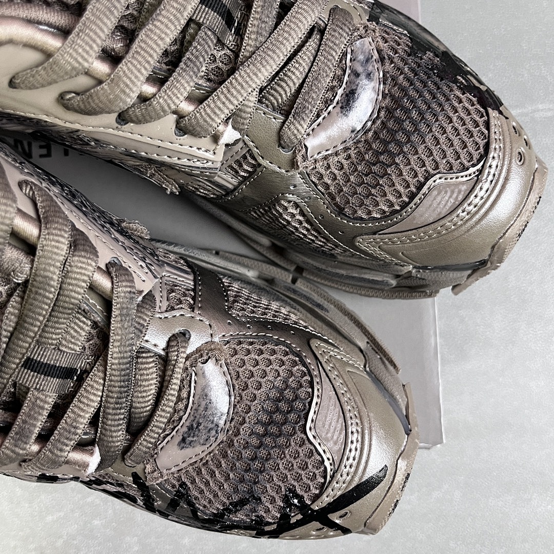 Balenciaga Runner - Image 27