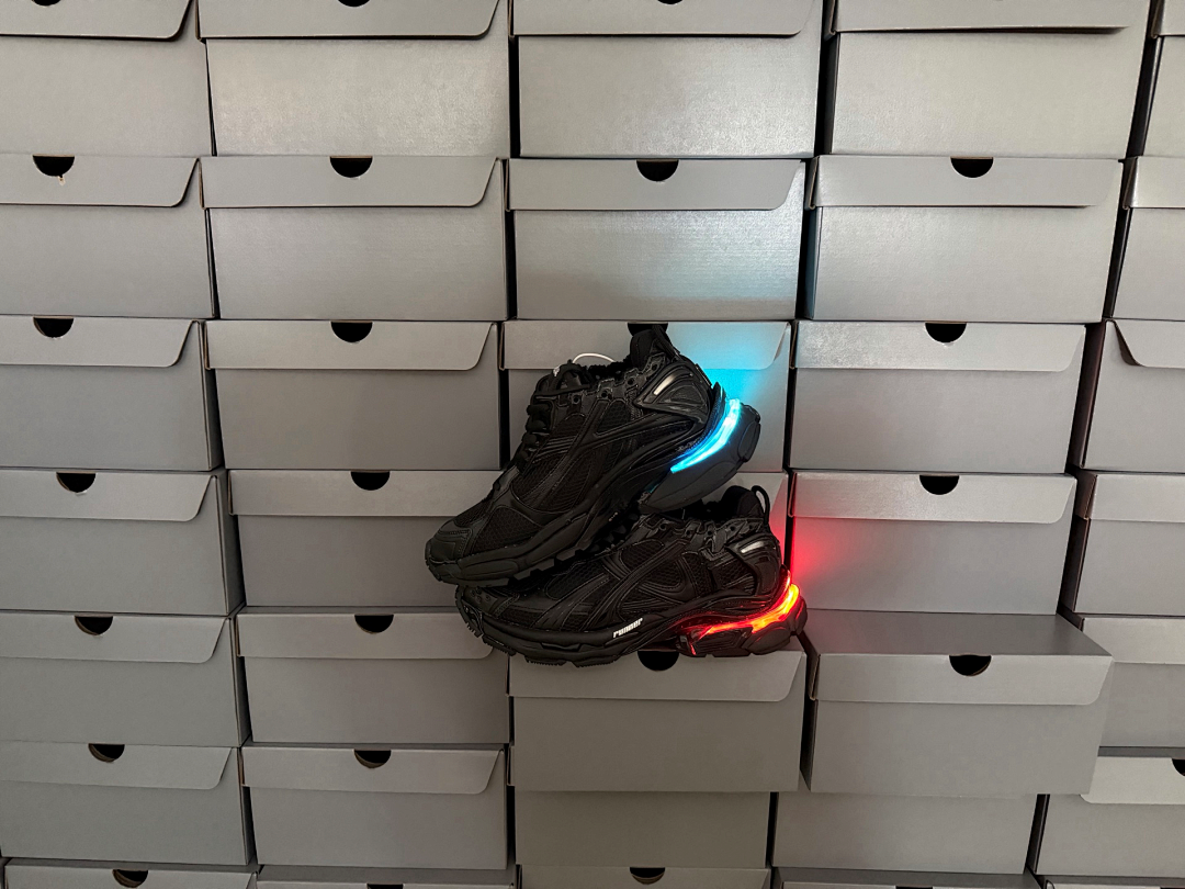 Balenciaga Runner 7 Gen (Black LED)