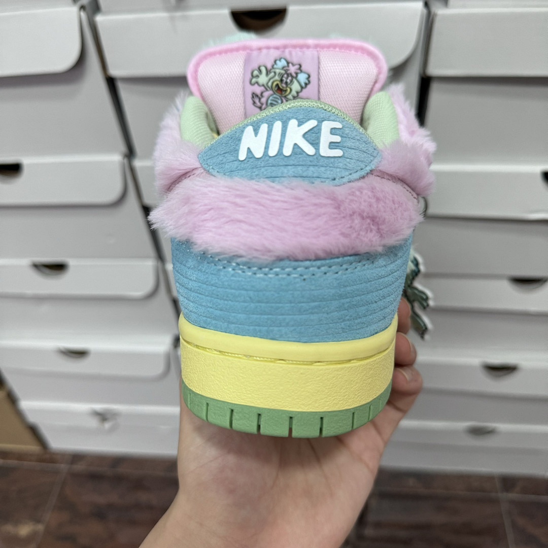 Nike Verdy X Nike SB Dunk Low - Image 8