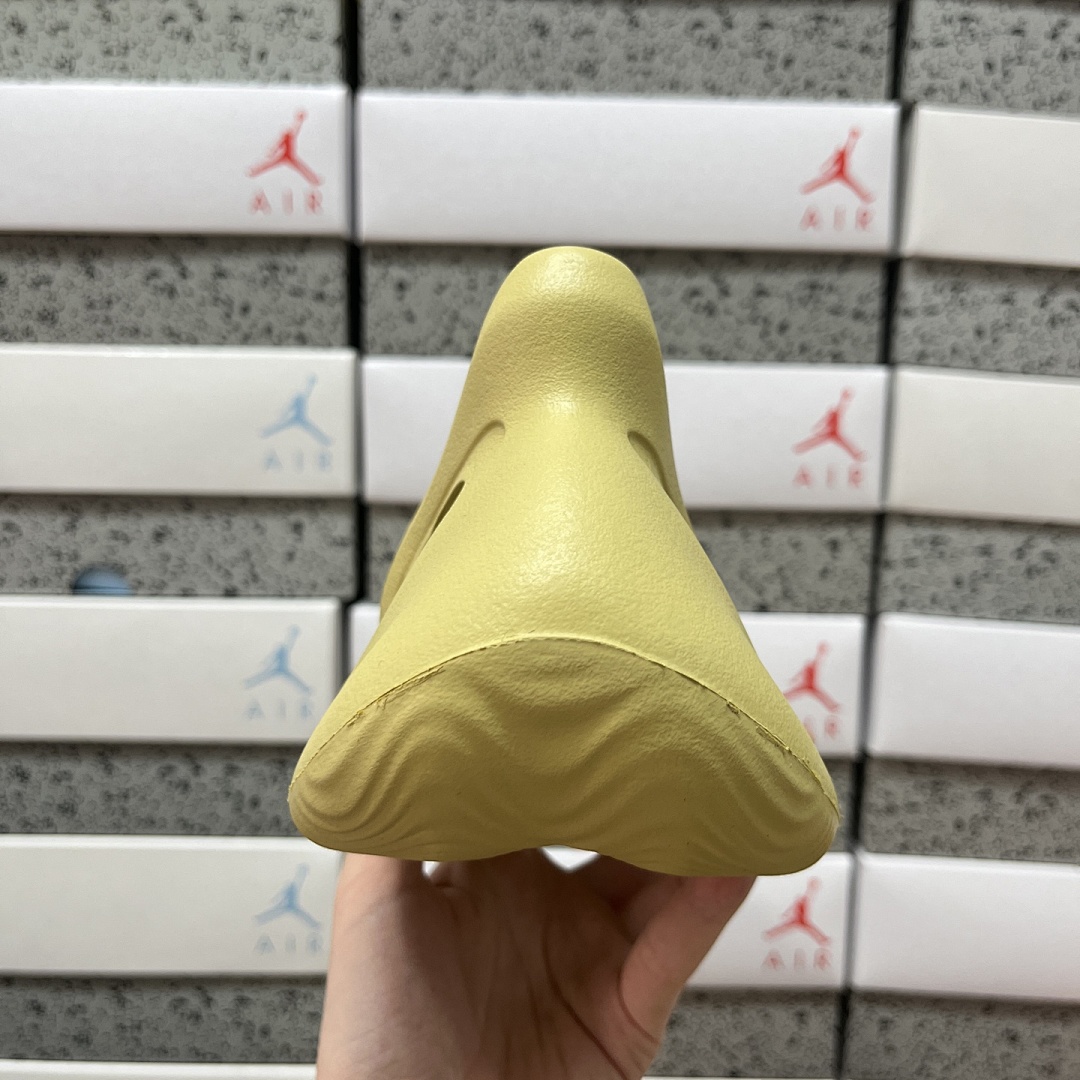Adidas Slide/Foam Runner - Image 30
