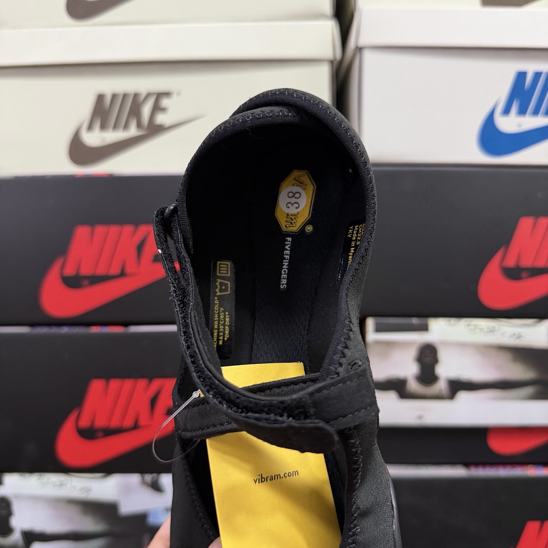 Suicoke Finger Chukka Boot - Image 4