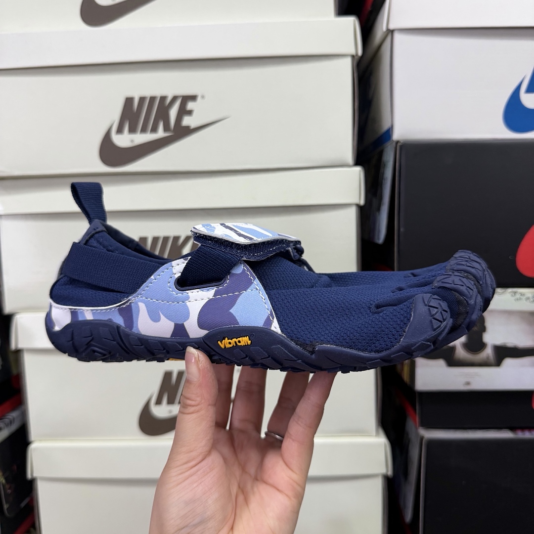 Suicoke Finger Chukka Boot S20MLC1 Blue Camo Velcro Strap - Image 9