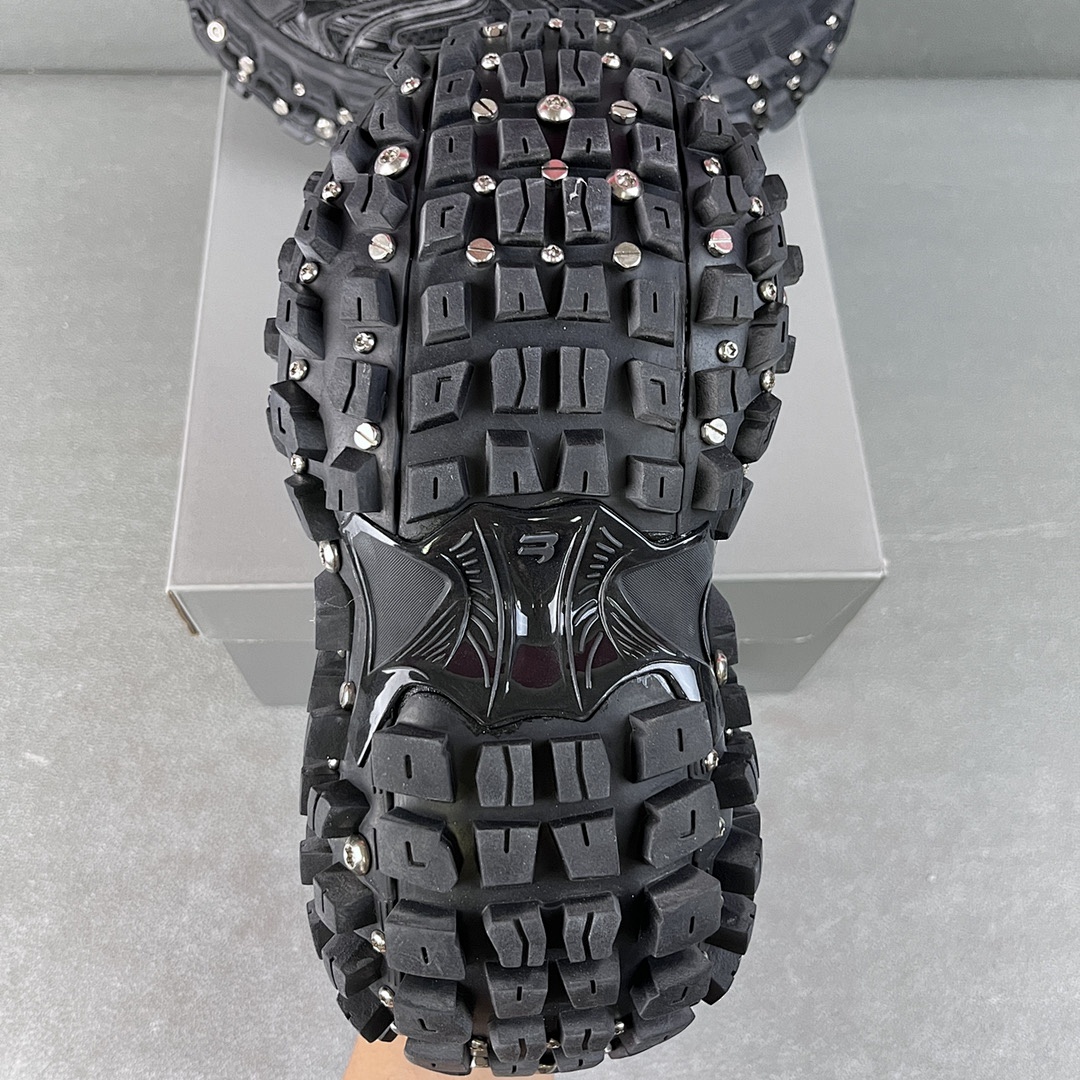 Balenciaga Defender - Image 66