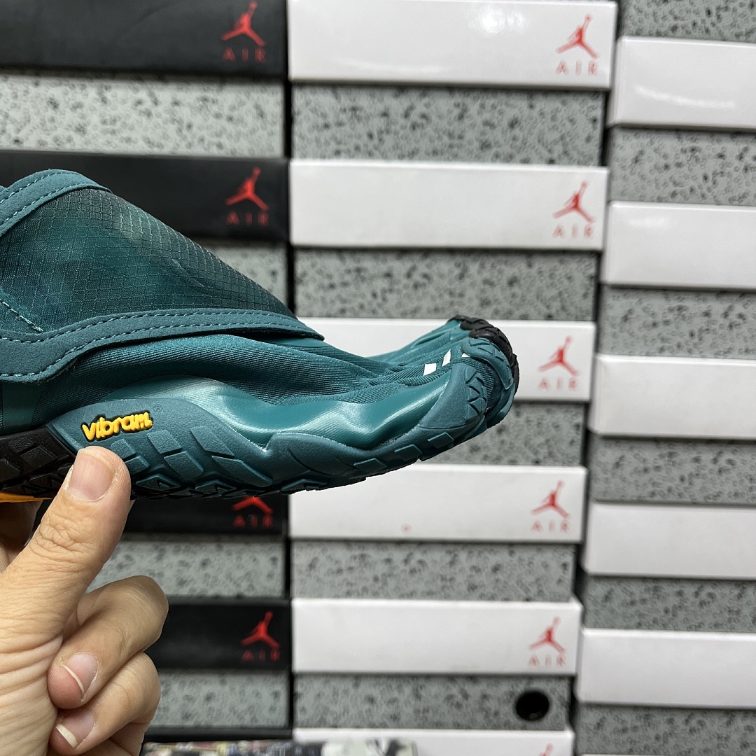 Suicoke Finger Chukka Boot - Image 3