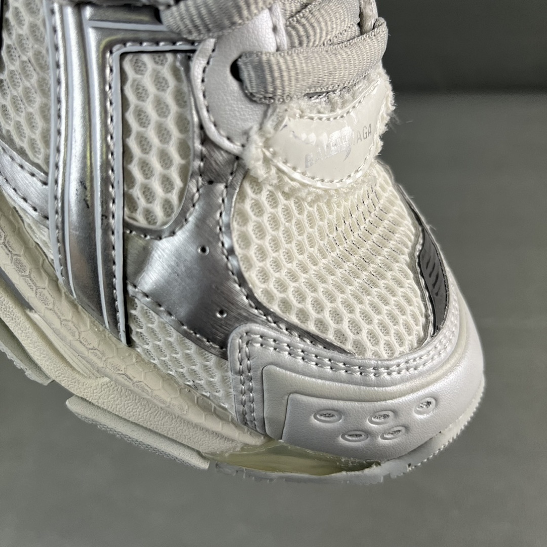 Balenciaga Runner - Image 93