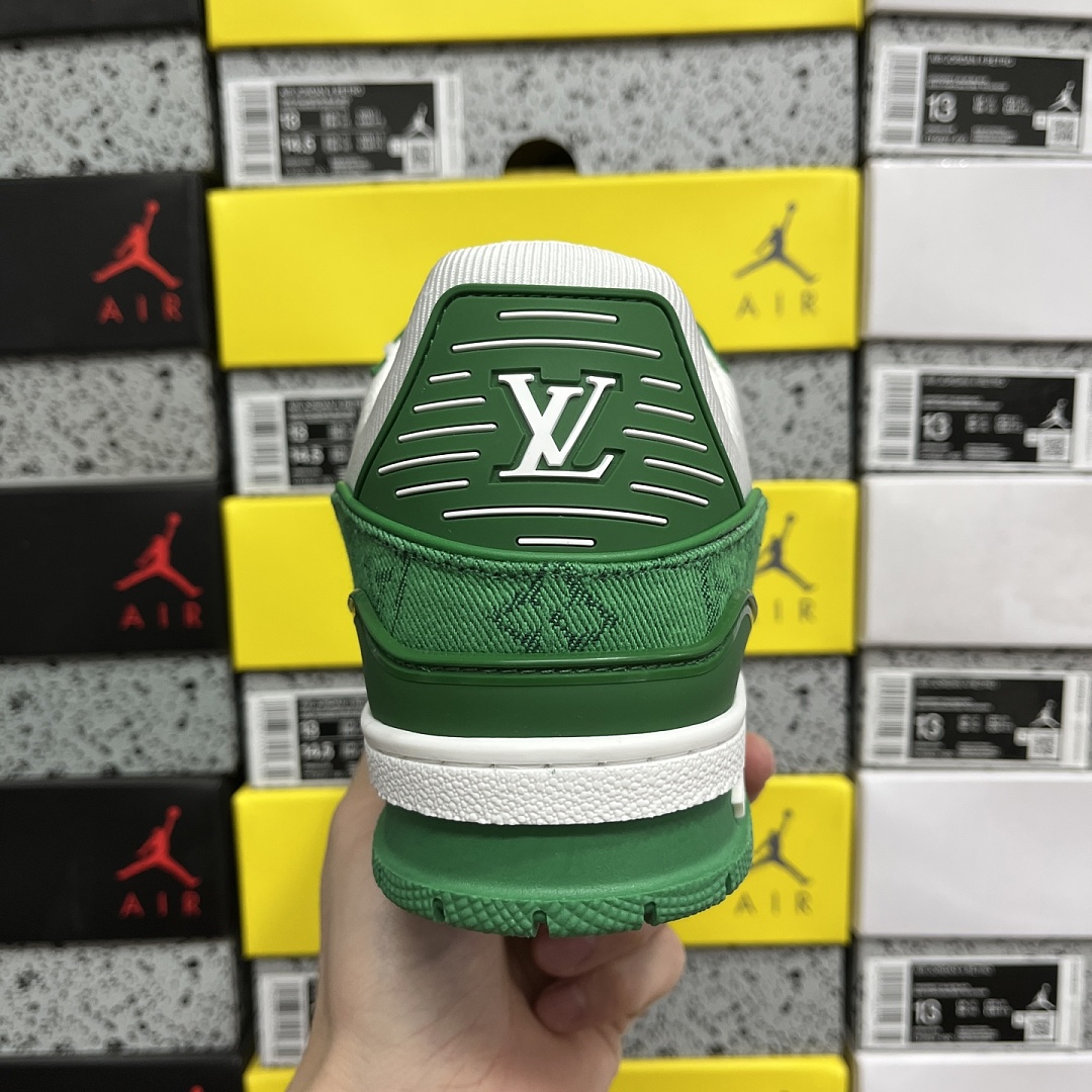Louis Vuitton Trainer 1-04 - Image 8