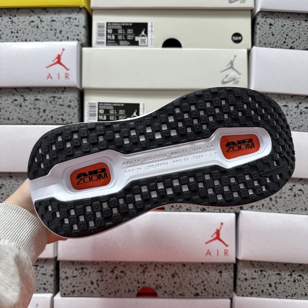 Nike Vomero Premium HM5973-603 - Image 3
