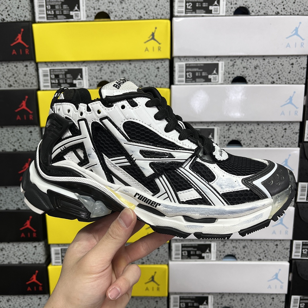 Balenciaga BLCG Runner 7 Gen - Image 3