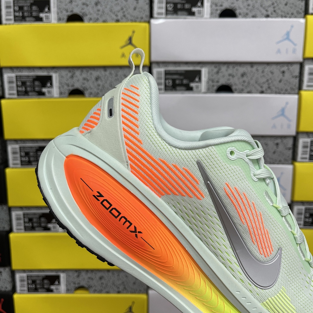 Nike Zoom Vomero - Image 2