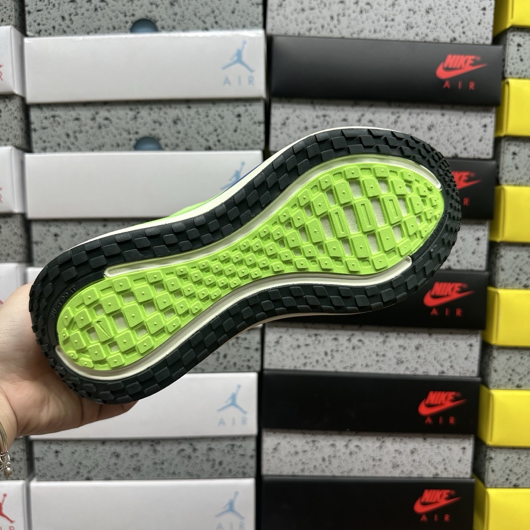 Nike Vomero Plus Volt Tint Lime Blast Sapphire - Image 6